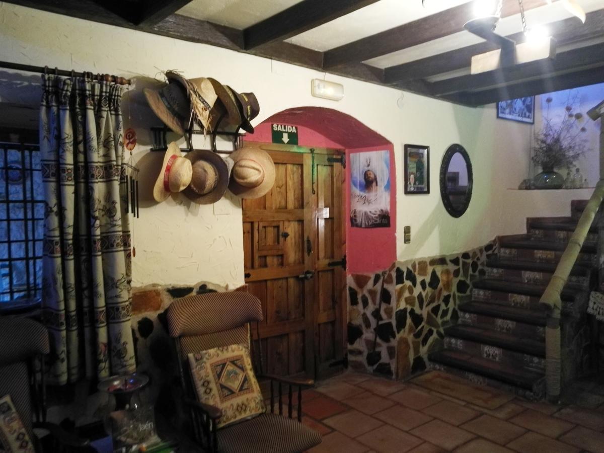 Alojamiento Rural La Caseria De Piedra Restaurante Jaén Buitenkant foto